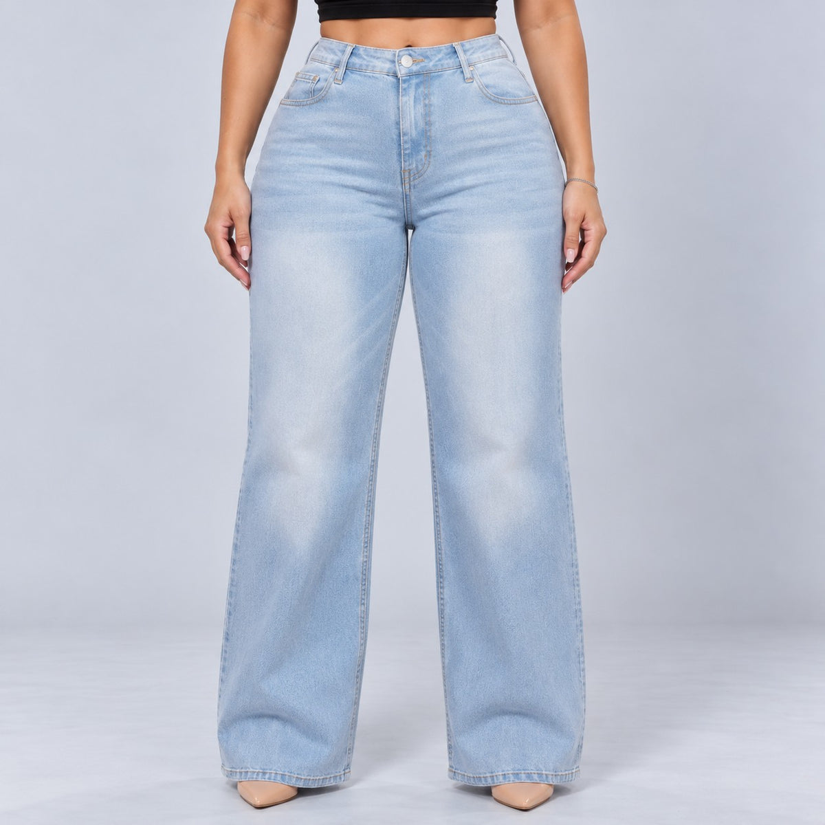 Sculpt Wide Leg BBL jean in light blue, front view